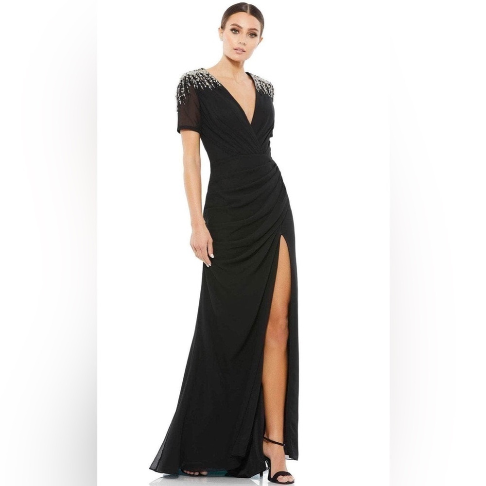 Ieena Mac Duggal Black Sequins Embellished Shoulder V Neck Draped Gown Size 4